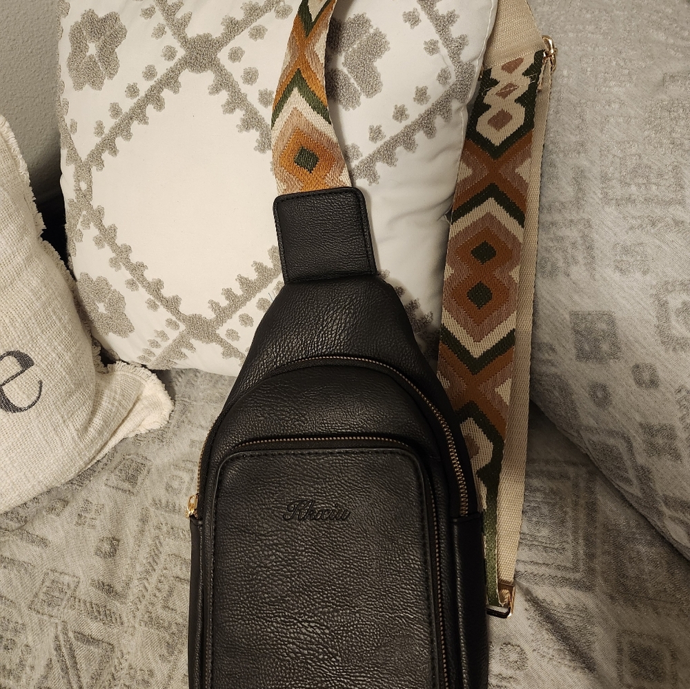 Cross body purse NWOT